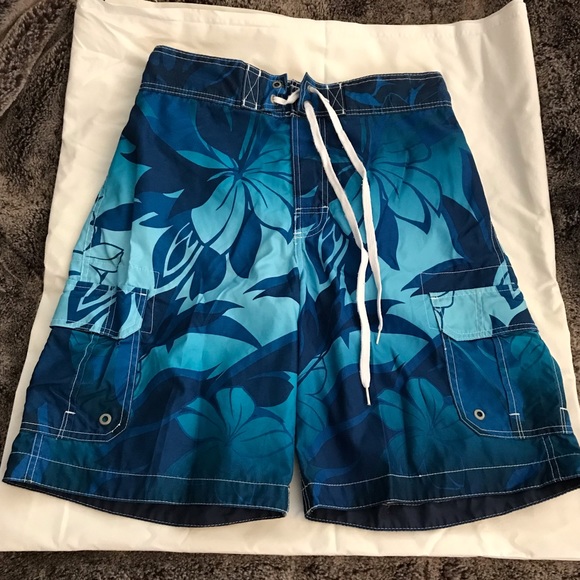 hawaiian print swim trunks